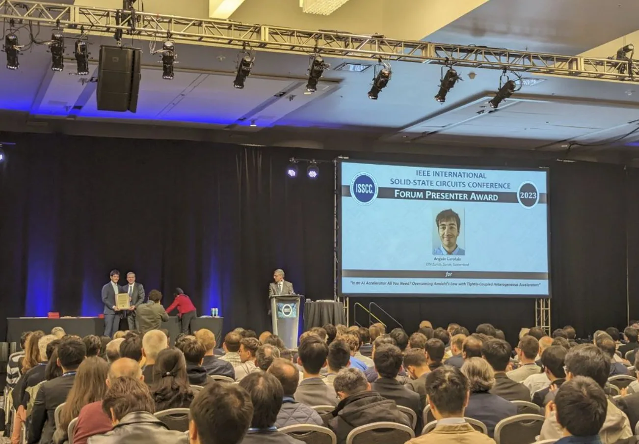 ISSCC 2023 Forum Presenter Award presentation on the main stage
